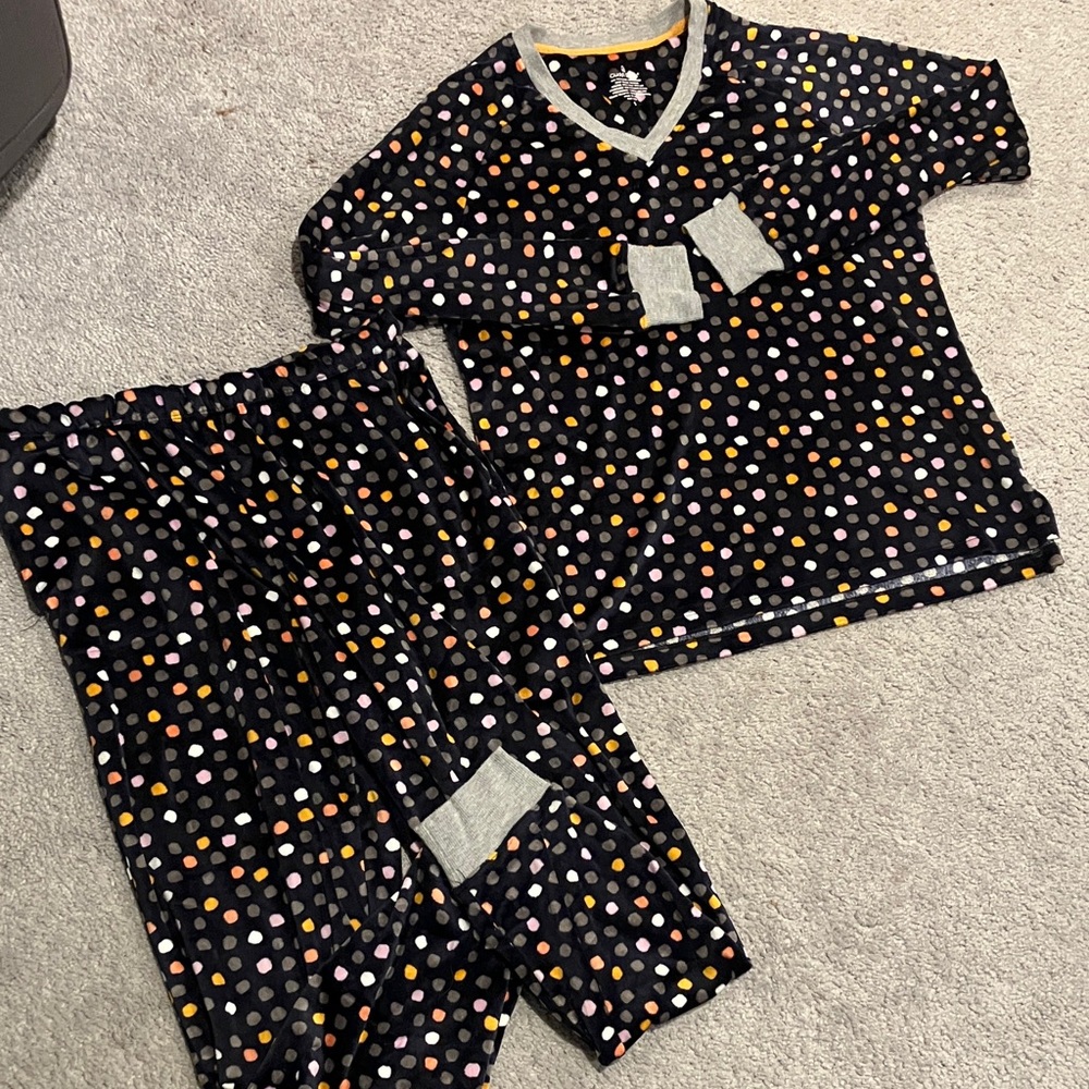 CuddlDuds Polka Dot Pajama Set